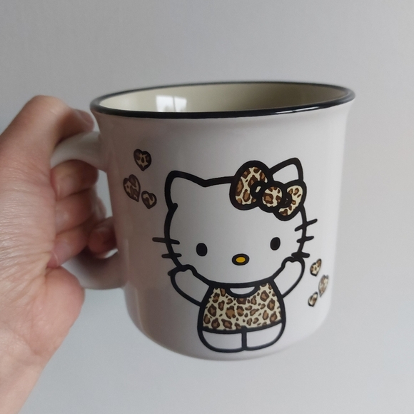 Hello Kitty Leopard Mug - Picture 5 of 8